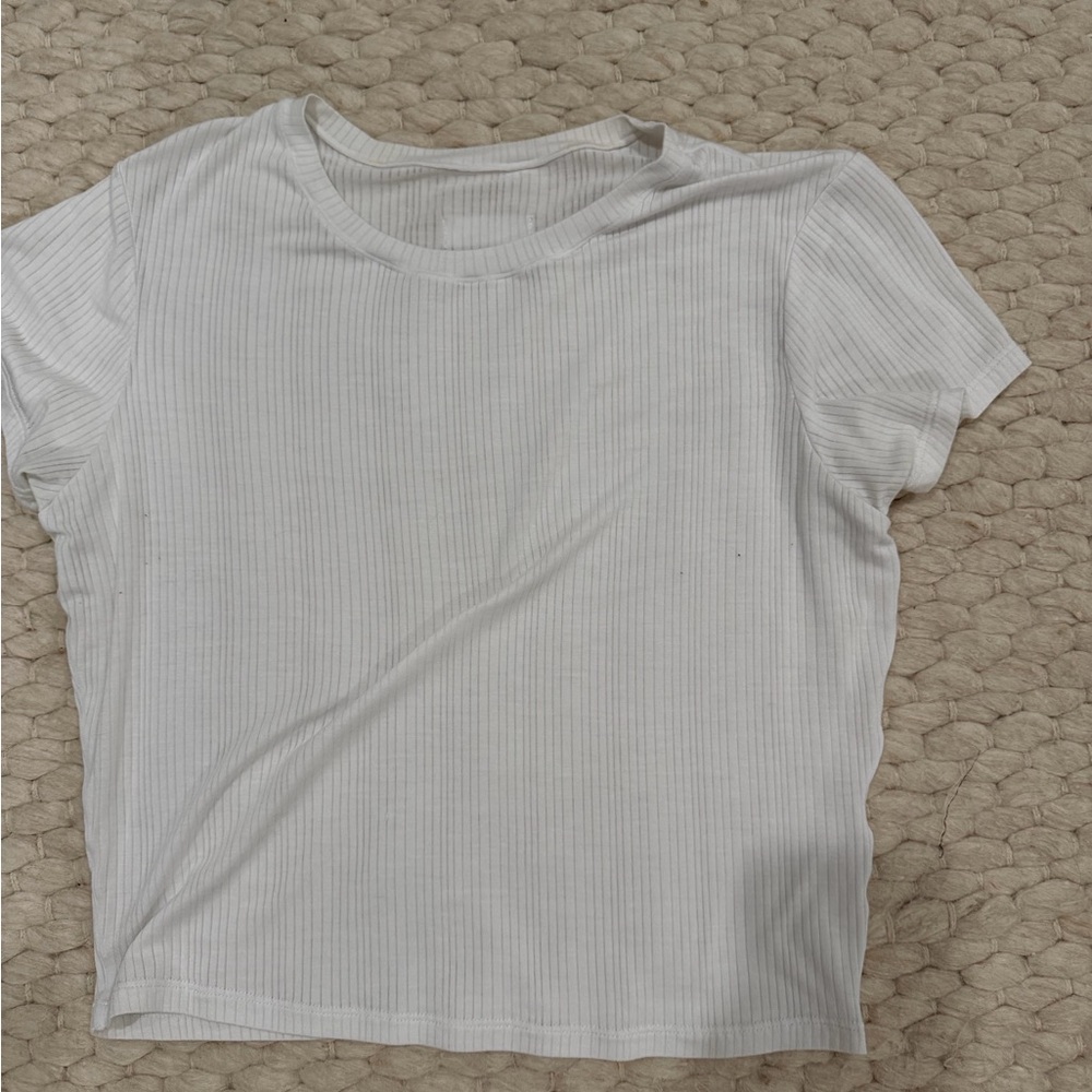 Fabletics luxe 360 tee - image 4